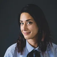 Cassandra, Tarologue & Médium